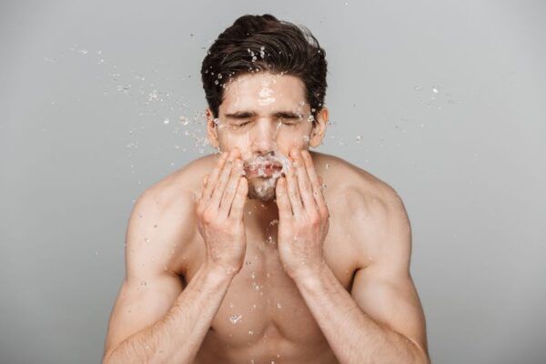 Consejos para el cuidado facial en los hombres